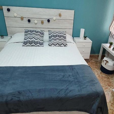 Monela Front Beach Solo Familias Playa de Gandia Exterior foto